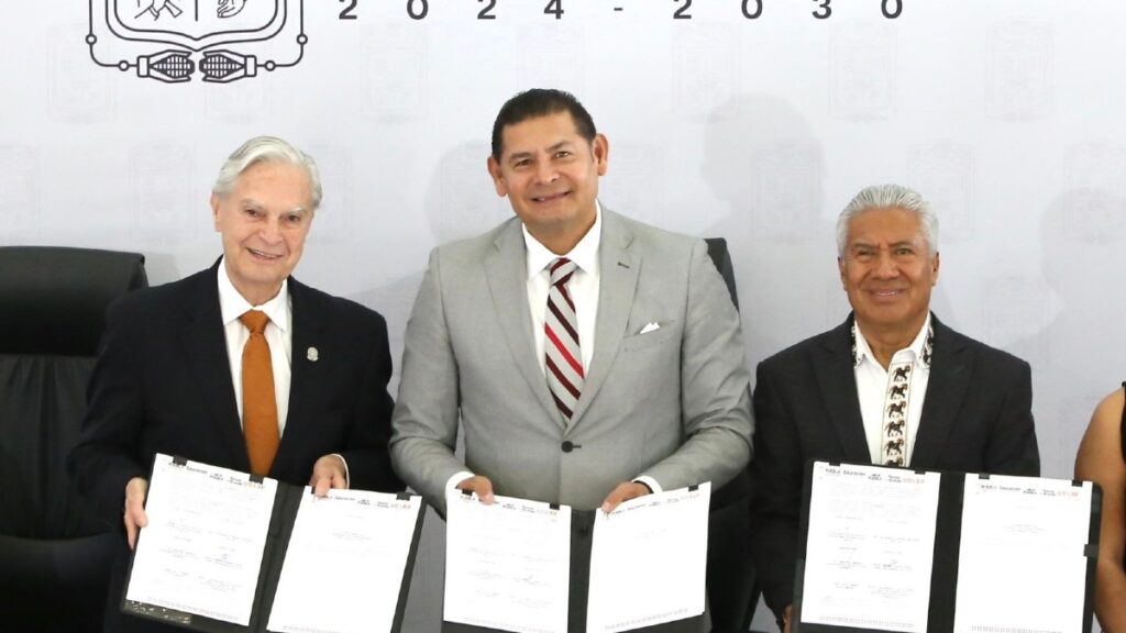 Gobierno de Puebla y UDLAP Establecen Alianza Histórica de 240 MDP para Becar al 100% a Docentes de la SEP