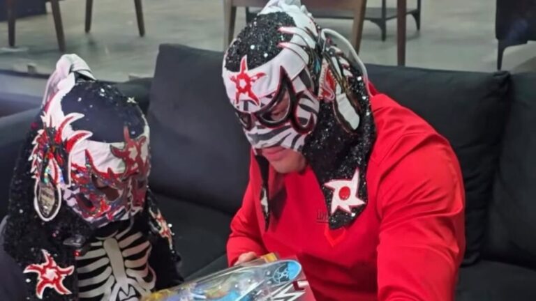 ¡Conoce a Andy! El niño que vendió dulces para comprar una figura de Penta y conoció al luchador en persona | VIDEO