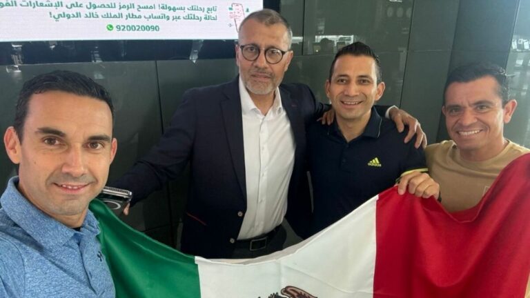 Árbitros mexicanos regresan a casa tras crisis en Medio Oriente