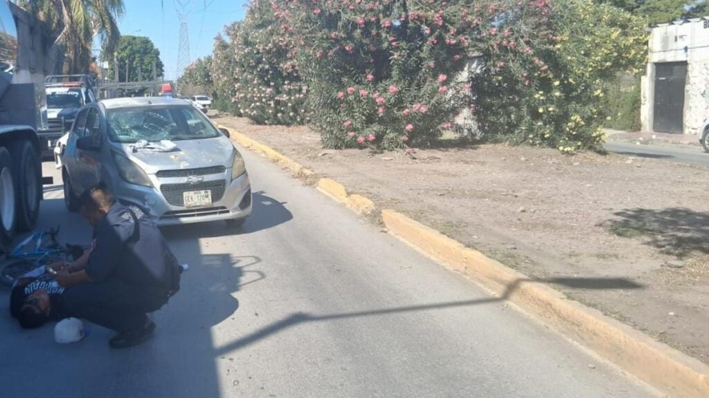 Accidente de tráfico: Ciclista en Gómez Palacio enviado al hospital tras embestida de automóvil