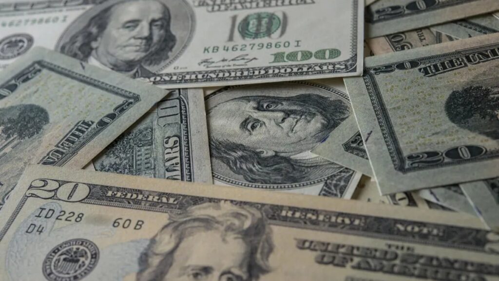Dólar Hoy: Actualización del Tipo de Cambio y Caída del Peso Mexicano el 11 de Marzo