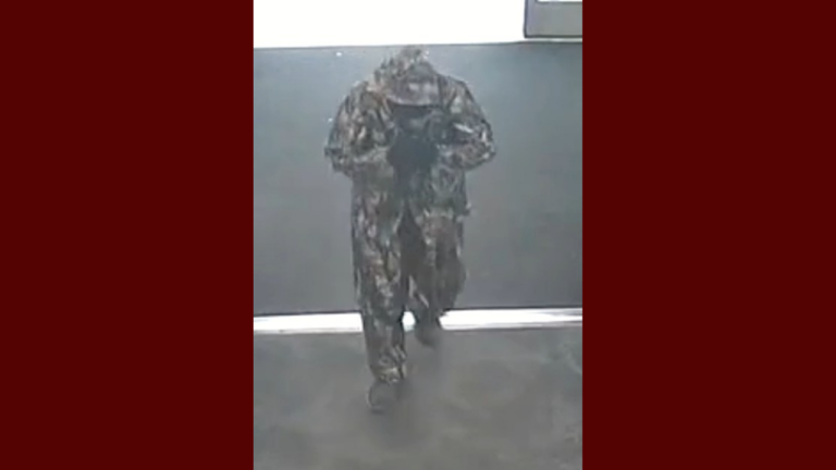 Sospechoso de Robo Agravado en Farmacia CVS en Odessa: Policía Busca Información