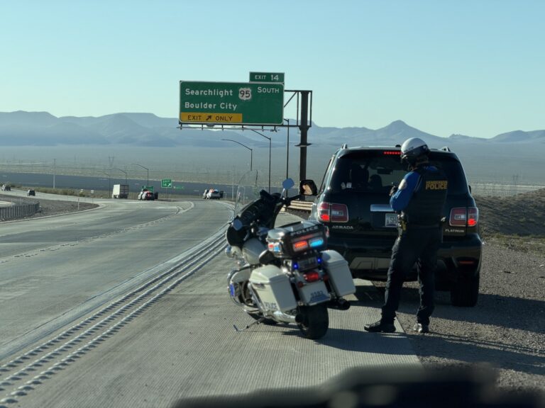 La Fuerza de Tarea de Tráfico Intensifica Operativos por Exceso de Velocidad en Las Vegas Durante Ola de Calor