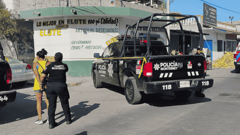 Incendio en Monterrey: Evacuación de Viviendas y Gasolinera en la Colonia Industrial