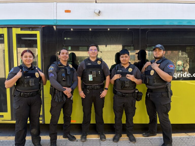 Albuquerque Refuerza la Seguridad con Nuevos Uniformes para ABQ RIDE