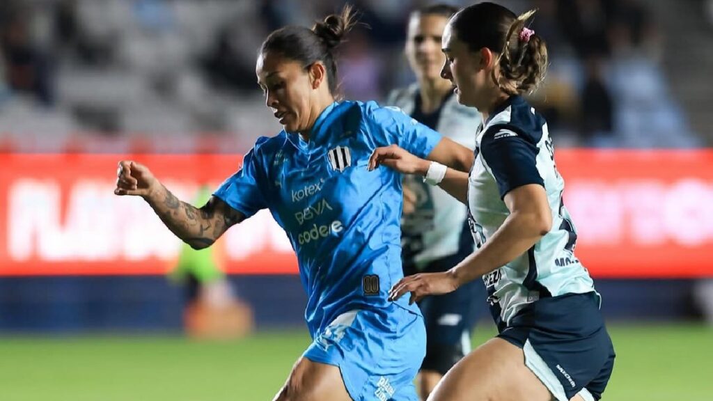Emocionante Triunfo: Descubre el Ganador entre Pachuca Femenil y Rayadas en la Jornada 14