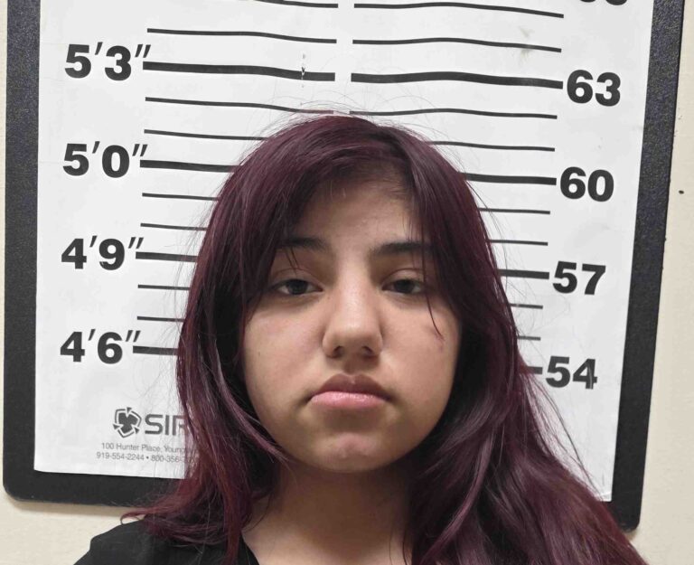 Amenaza escolar provoca arresto y cierre preventivo en Edcouch-Elsa High School