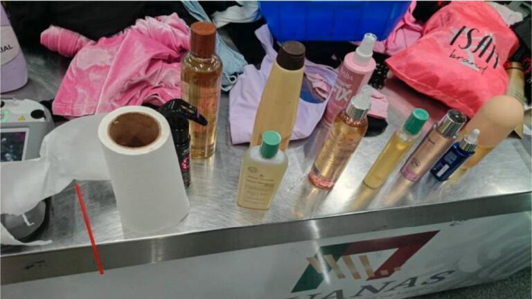 Detenida en el AICM por Drogas Ocultas: Pasajera Usó Maquillaje para Contrabando