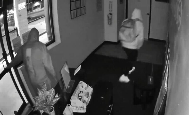 Fraude de seguros en Boulder: Dueña de estudio de baile enfrenta cargos por robo falso