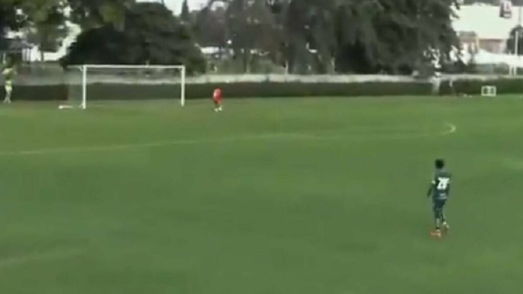 Portero Julio González Sorprende con Golazo en Puebla Sub-21, Pero es Anulado