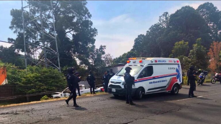Impactante Volcadura de la Guardia Civil en Michoacán: Un Oficial Muere en la Uruapan-Paracho