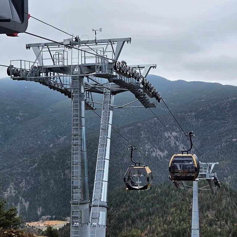 Góndola Panorámica en Idaho Springs: Disfruta de las Impresionantes Vistas de las Montañas Rocosas
