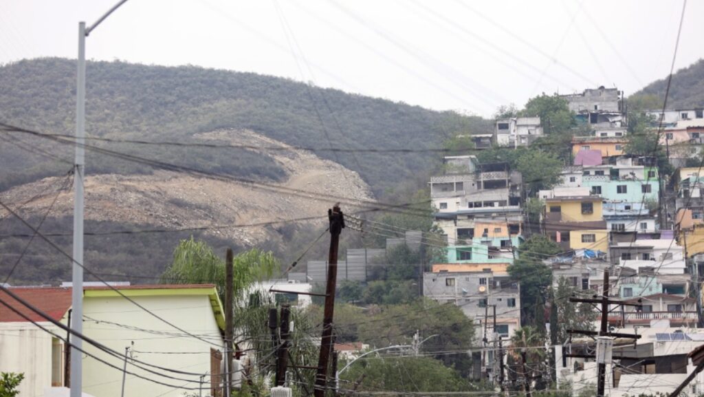 Impactante Megadesarrollo Afecta al Cerro de la Loma Larga en San Pedro