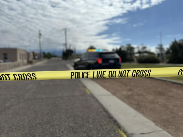 Accidente en Las Cruces: Valley Drive Cerrado y Motociclista en Estado Crítico