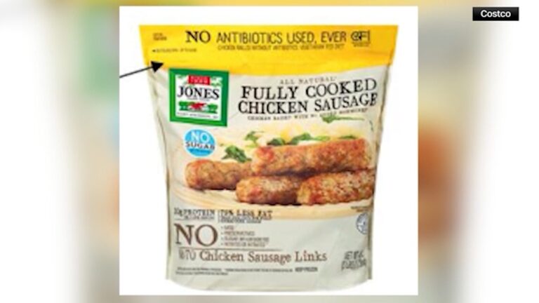 Costco retira salchichas de pollo por error de empaquetado