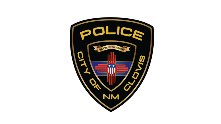 Policía de Clovis arresta a un menor y a su madre tras un tiroteo doméstico en Sandia Drive