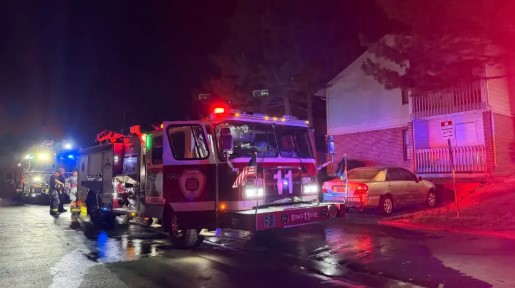 Incendio en apartamento en Aurora deja a una persona inconsciente tras un cigarrillo mal apagado