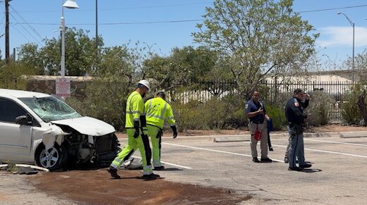 Accidente vehicular en El Paso cerca del Zoológico de El Paso deja solo daños materiales