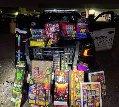 Policía de Aurora confiscó casi 1,200 fuegos artificiales durante el fin de semana del 4 de julio