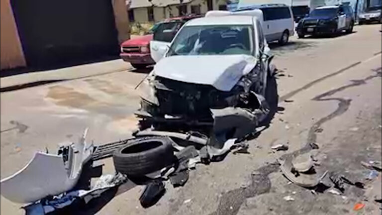 Arrestan en Salinas a hombre tras provocar dos accidentes que dejaron cuatro heridos