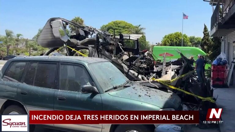 Incendio en Imperial Beach deja dos heridos y residentes desplazados tras presunto incendio provocado