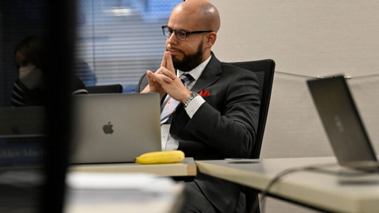 Alex Marrero reafirma su compromiso con Denver tras quedar fuera del proceso para dirigir escuelas de Miami