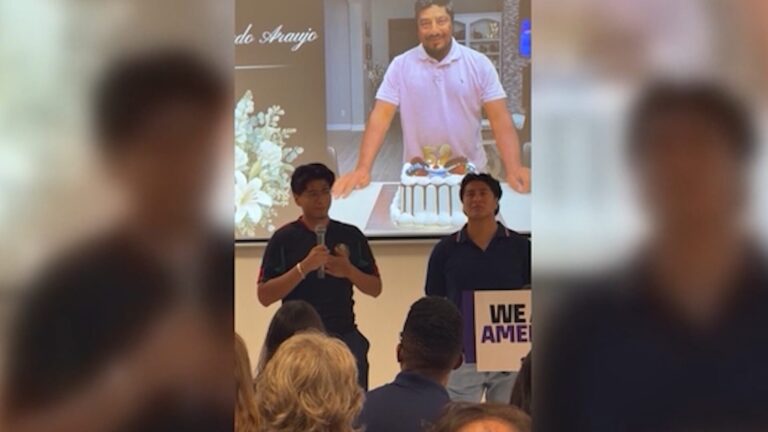 Lorenzo Salgado: familiares le rinden homenaje en vigilia en Houston y piden justicia