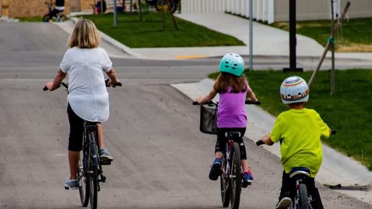 Cascos gratis en Henderson: entregarán equipo de seguridad infantil para prevenir lesiones cerebrales