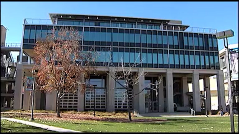 Departamento de Justicia investiga discriminación en admisiones de la Facultad de Medicina de UC San Diego