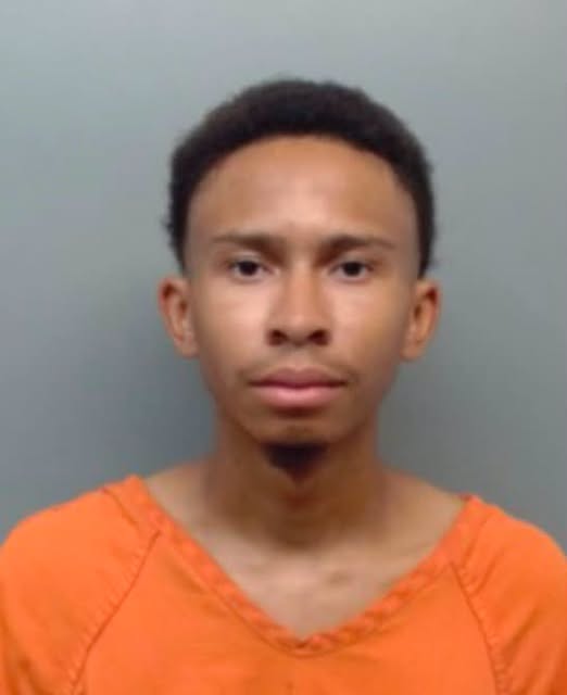 Tráfico de personas en Webb County: arrestan a hombre por trasladar migrantes y portar arma ilegalmente
