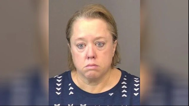 Maestra de Salina se declara culpable por suministrar alcohol a un menor y posesión de parafernalia para drogas