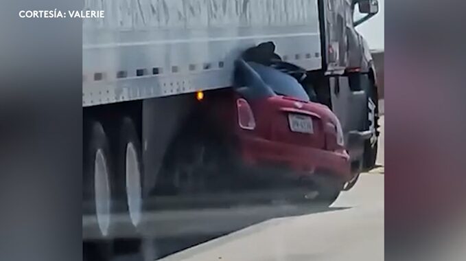 Conductor resulta herido tras quedar atrapado debajo de un camión en la I-10