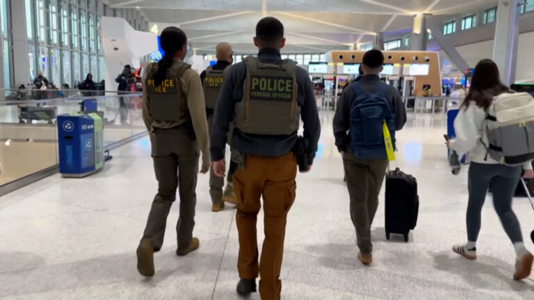 Aeropuertos de EE.UU. se convierten en escenario de operativos migratorios