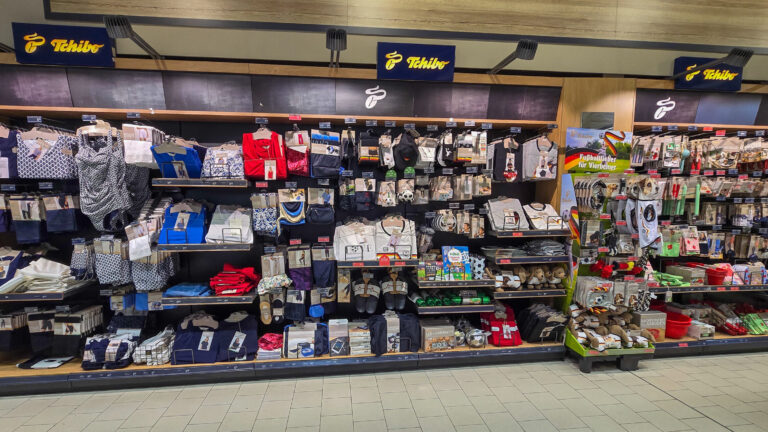 CBP decomisa casi 477 mil productos falsificados durante operativo por el Mundial 2026