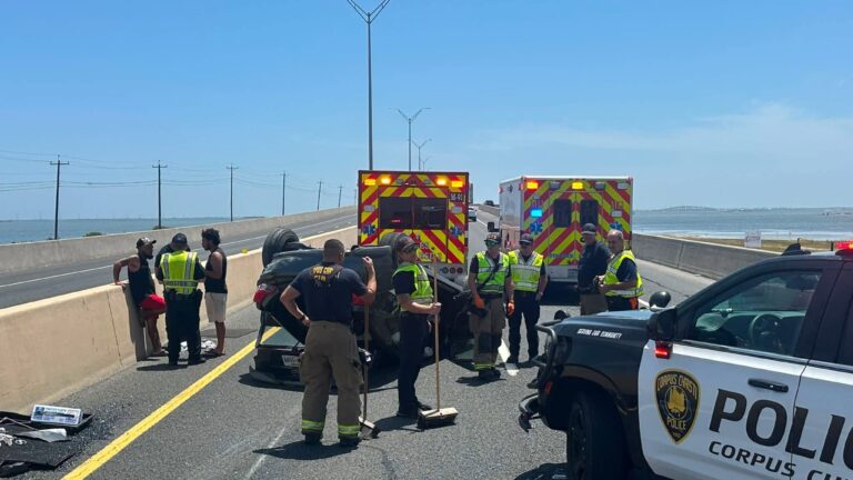 Accidente bloquea vía hacia la Isla del Padre