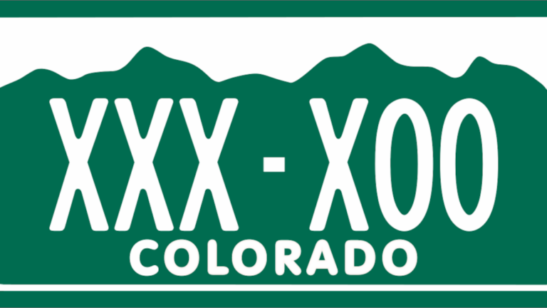 ¿Cuánto cuesta registrar un vehículo en Colorado?
