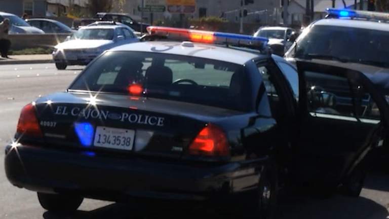 Arrestan a empleado de Grossmont High School por presunta relación con una menor