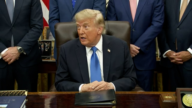 Jueza federal bloquea nuevo intento de Trump de restringir la ciudadanía por nacimiento