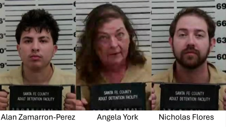 Policía de Santa Fe detiene a tres personas por DWI