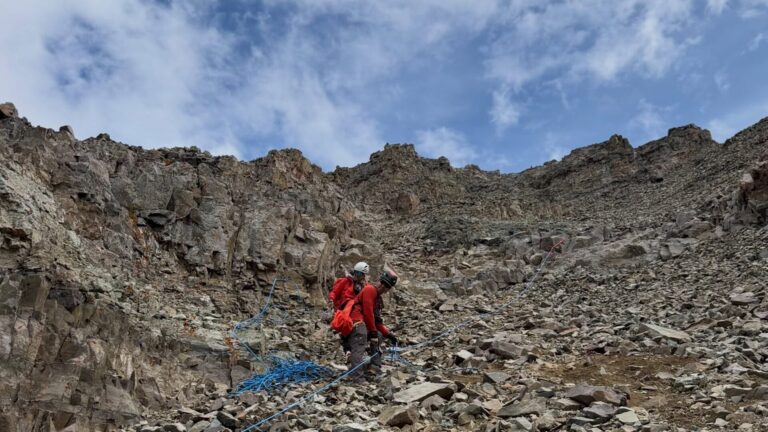 GALERÍA: Escalador muere tras una caída en una montaña de más de 14,000 pies en Colorado