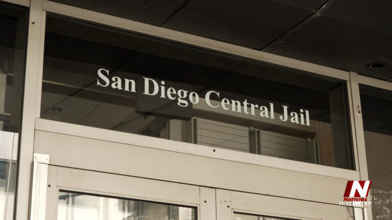 Hombre de 50 años muere bajo custodia en la Cárcel Central de San Diego