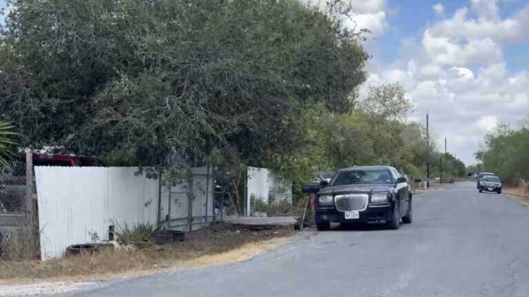 Investigan cuádruple homicidio en las afueras de San Benito