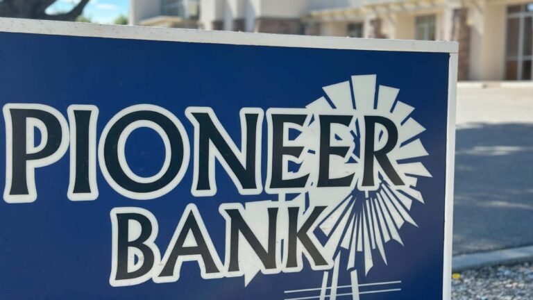 Un tatuaje delata a asaltante de banco Pioneer en Las Cruces; lo sentencian a prisión federal