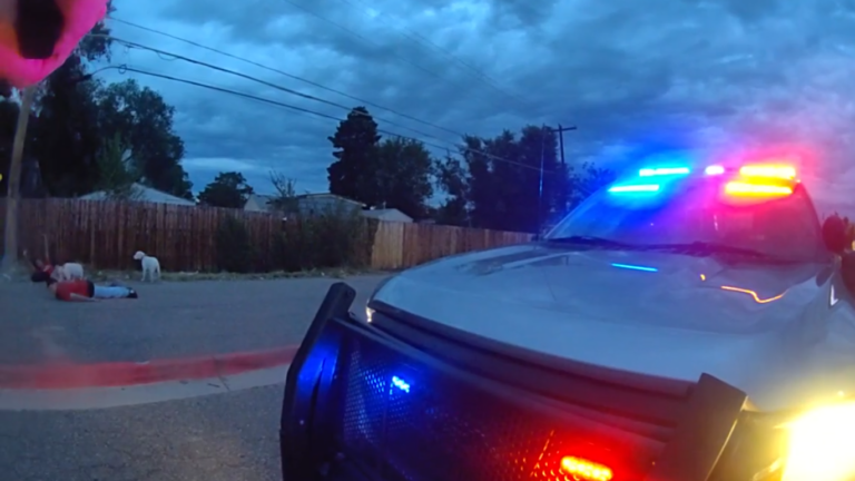 Persecución de vehículo robado supera las 100 mph y termina con dos detenidos tras operativo aéreo entre Aurora y Denver