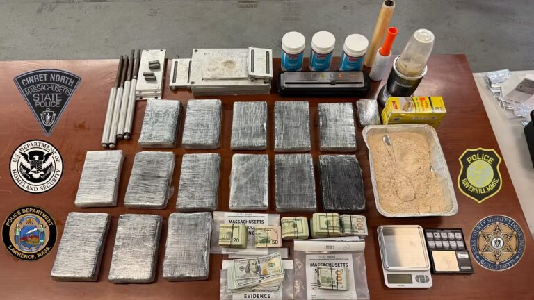 Incautan cerca de 20 kilogramos de presunto fentanilo durante investigación en Massachusetts
