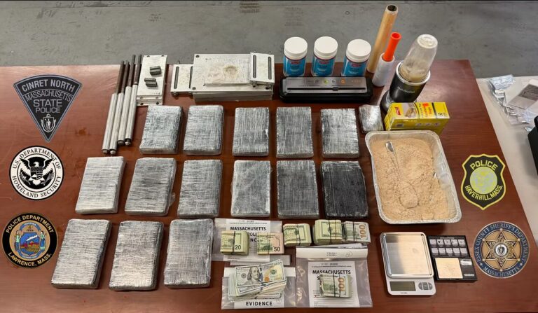 Incautan cerca de 20 kilogramos de presunto fentanilo durante investigación en Massachusetts