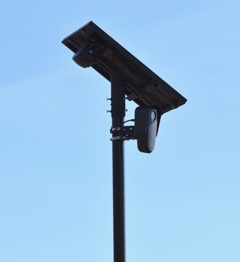 Cámaras Flock en escuelas de Aurora generan preocupación por la privacidad estudiantil