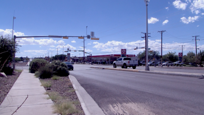 Muere motociclista de 26 años tras ser atropellado luego de un accidente en el este de El Paso