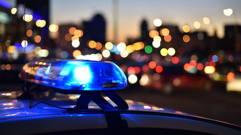 Investigan muerte de bebé de 7 meses en Mission Valley West; arrestan a su padre