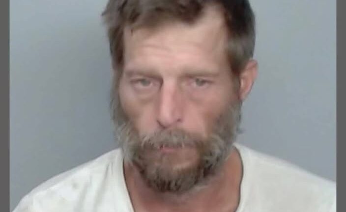 Detienen a fugitivo durante infracción de tránsito en el condado San Patricio